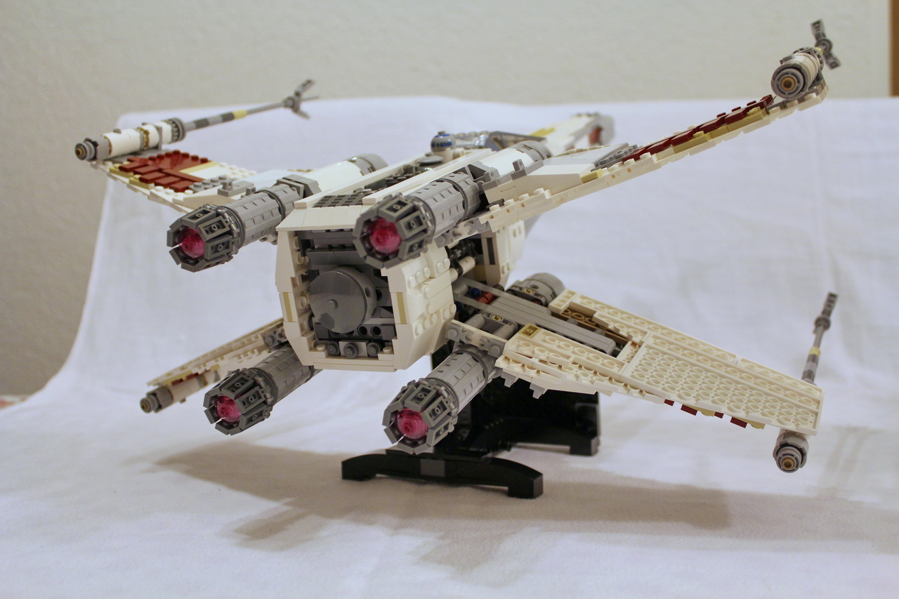X-Wing 7191 vs. X-Wing 10240-33